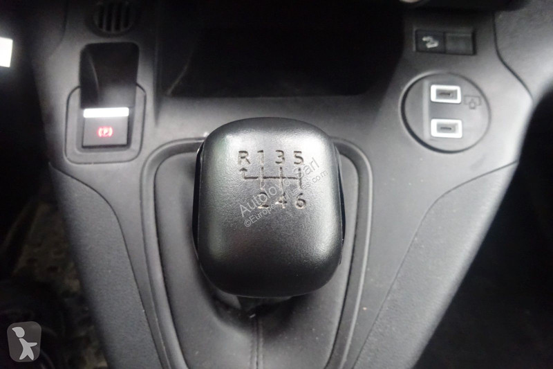 Véhicule utilitaire Peugeot PARTNER 1,5 HDI 100