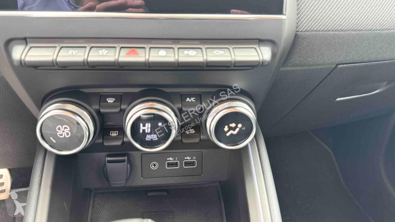 Véhicule utilitaire Renault CLIO V