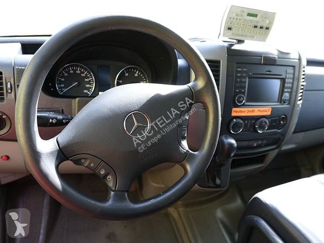 Véhicule utilitaire Mercedes