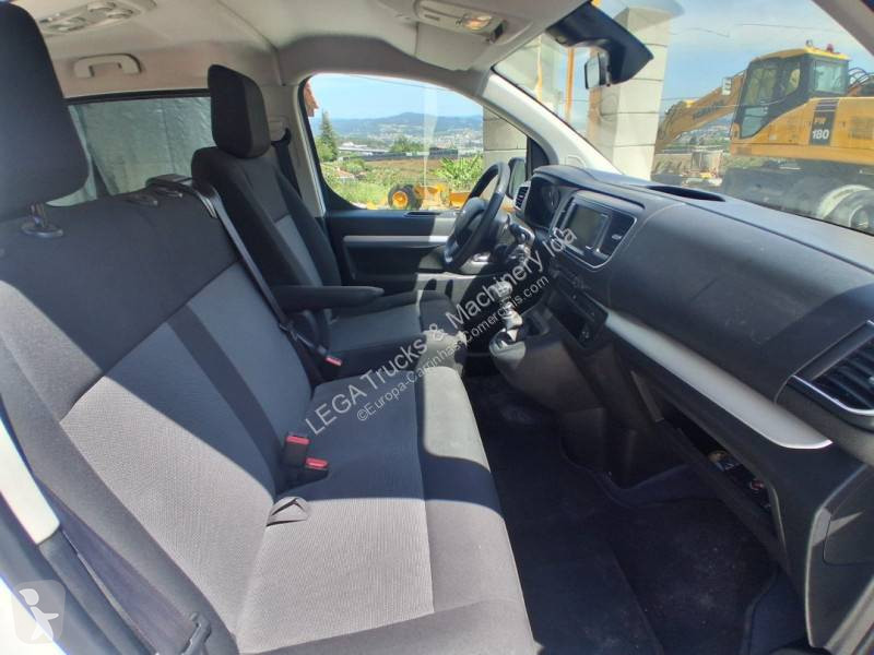 Véhicule utilitaire Peugeot