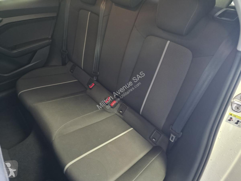 Véhicule utilitaire Audi Allstreet 1.0 30 TFSI...