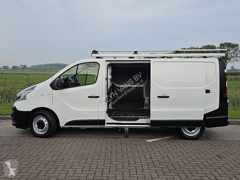 Лекотоварен автомобил Renault 2.0 DCI L2...