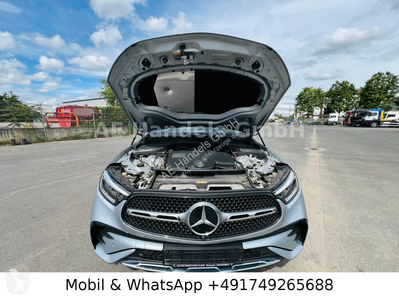 Veículo utilitário Mercedes 300 d AMG...
