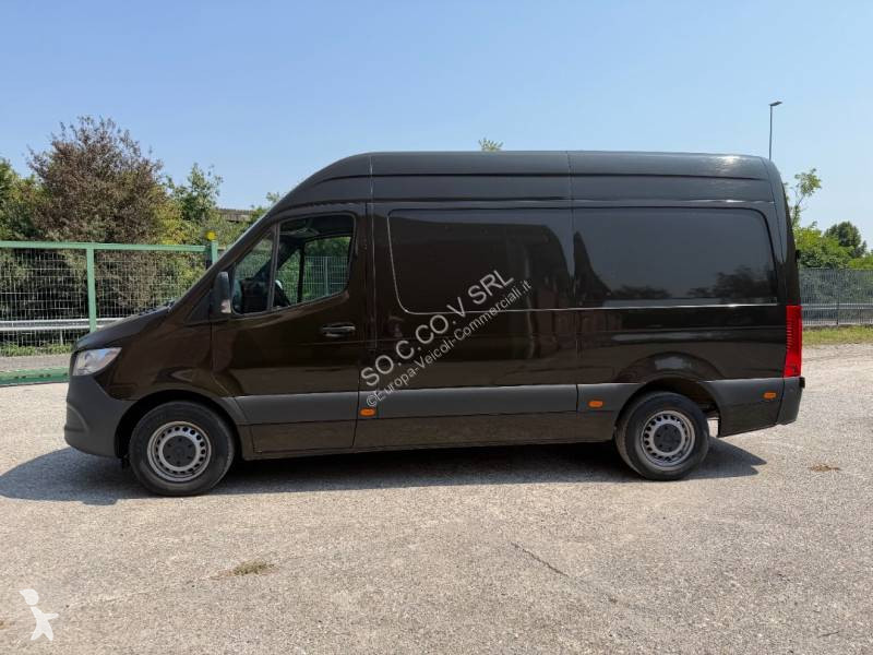Bedrijfswagen Mercedes