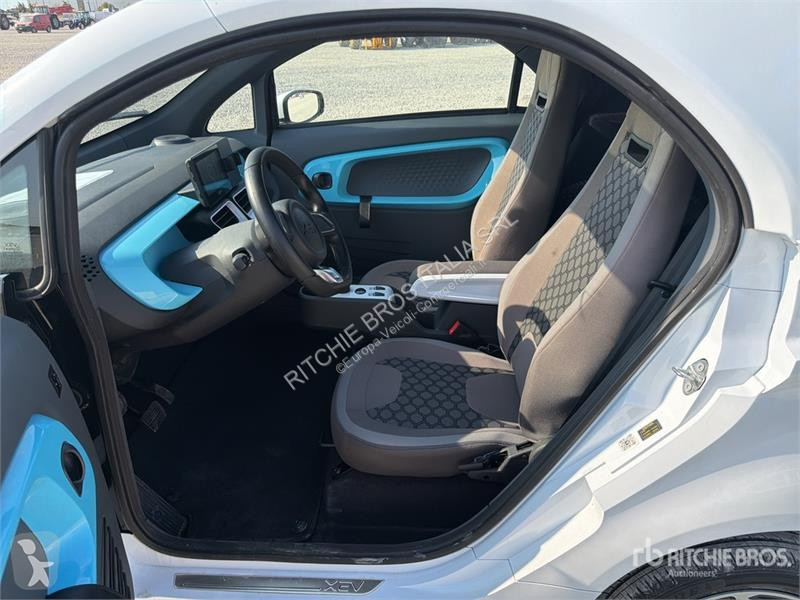 Коммерческий автомобиль  XEV Yoyo Electric...