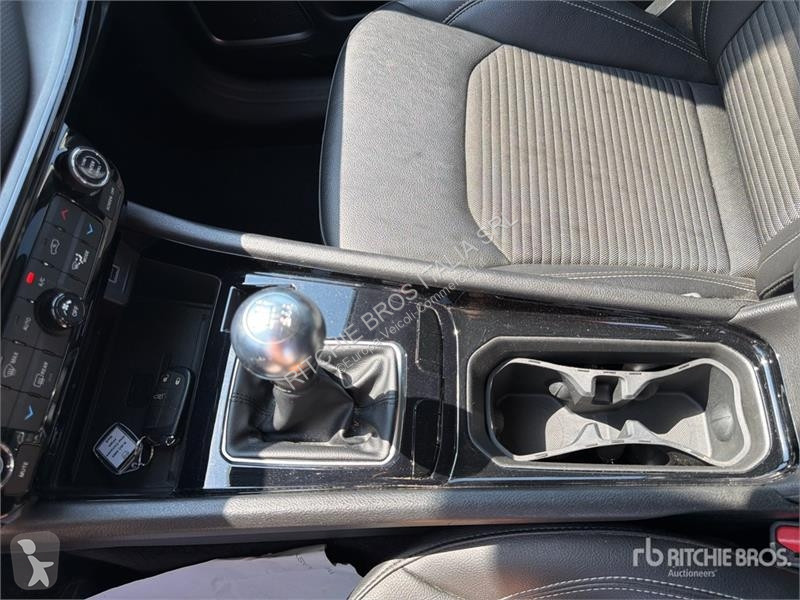 Лекотоварен автомобил Jeep 1.3