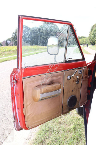 Furgoneta Jeep Chief