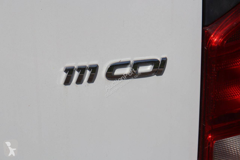 Комерційні автомобілі Mercedes 777CDI