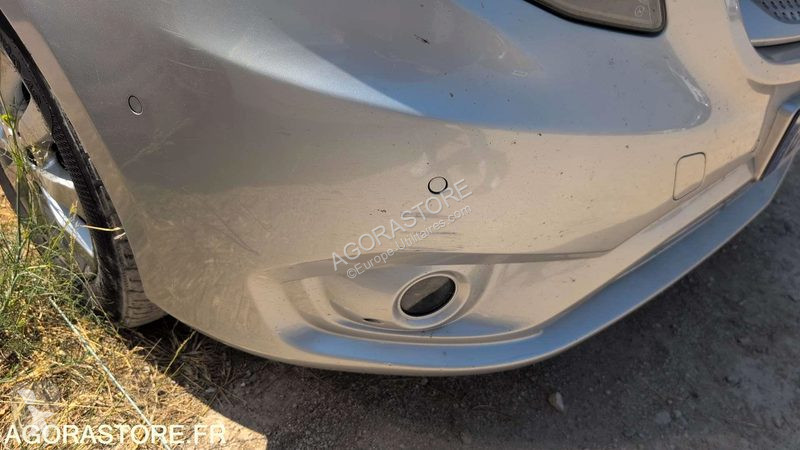 Véhicule utilitaire Mercedes VITO