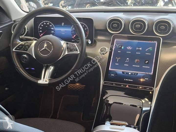 Комерційні автомобілі Mercedes 200