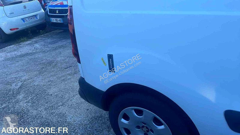 Комерційні автомобілі Peugeot PARTNER