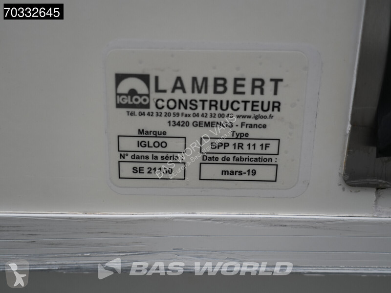 Лекотоварен автомобил Renault 125PK Lamberet...