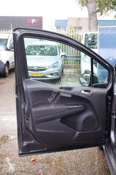 Furgoneta Ford Courier