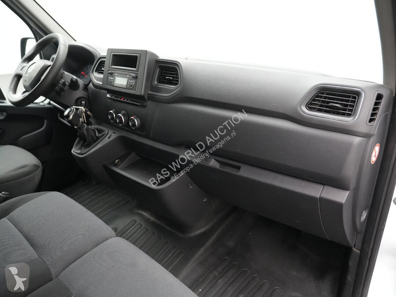 Furgoneta Renault 135PK
