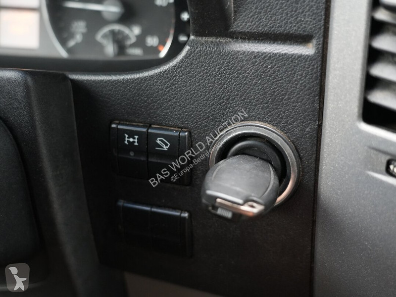 Лекотоварен автомобил Mercedes 516 CDI