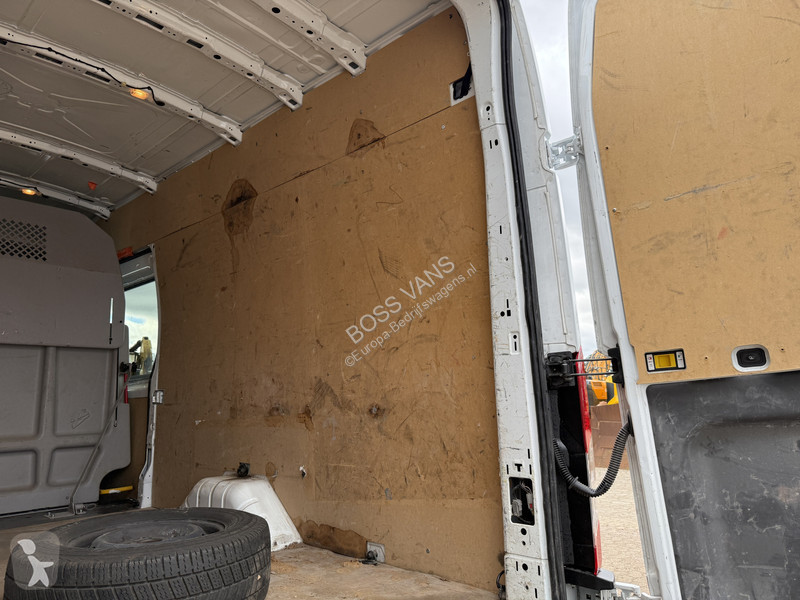 Лекотоварен автомобил Ford DC 2.0 TDCI 170PK...