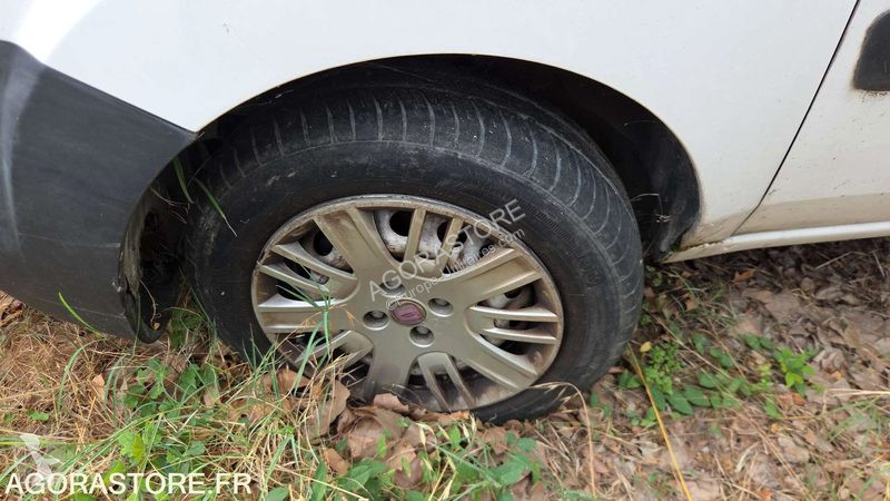 Лекотоварен автомобил Fiat DOBLO