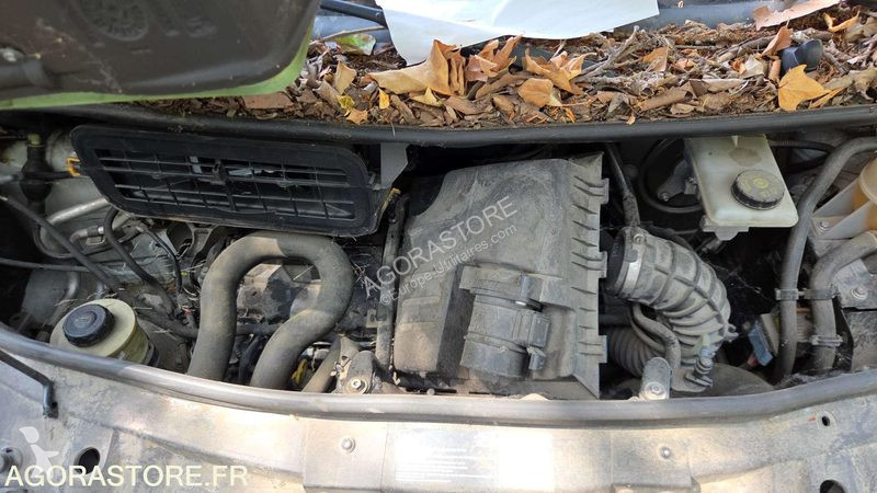 Лекотоварен автомобил Renault TRAFIC