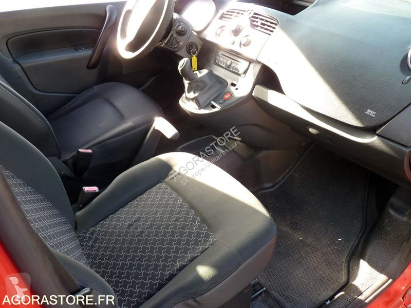 Лекотоварен автомобил Renault KANGOO