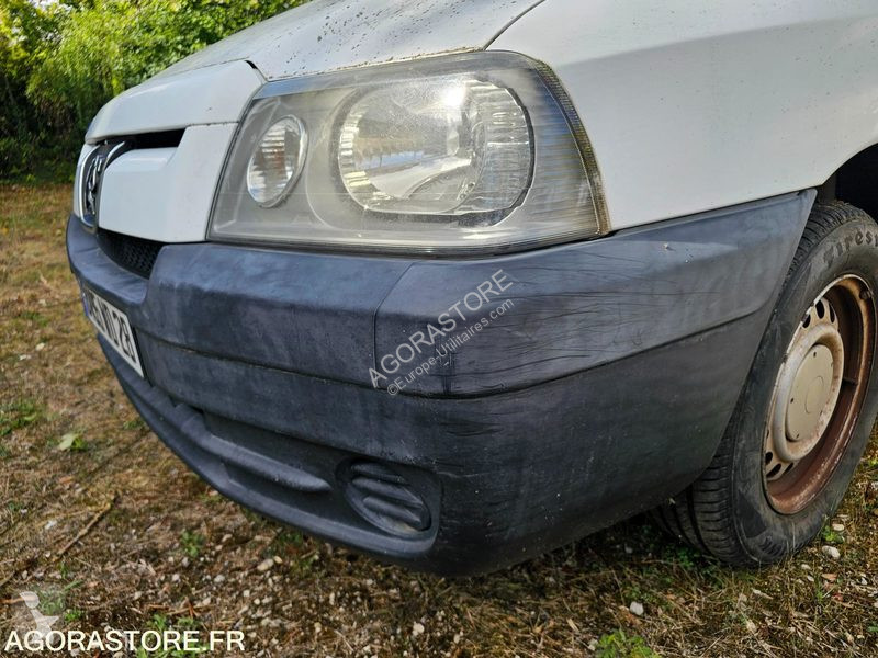 Лекотоварен автомобил Peugeot