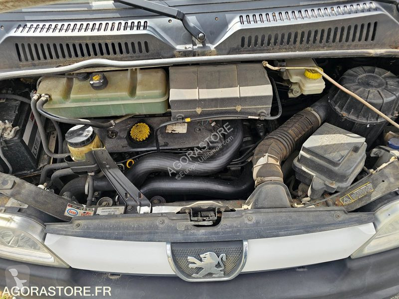 Лекотоварен автомобил Peugeot