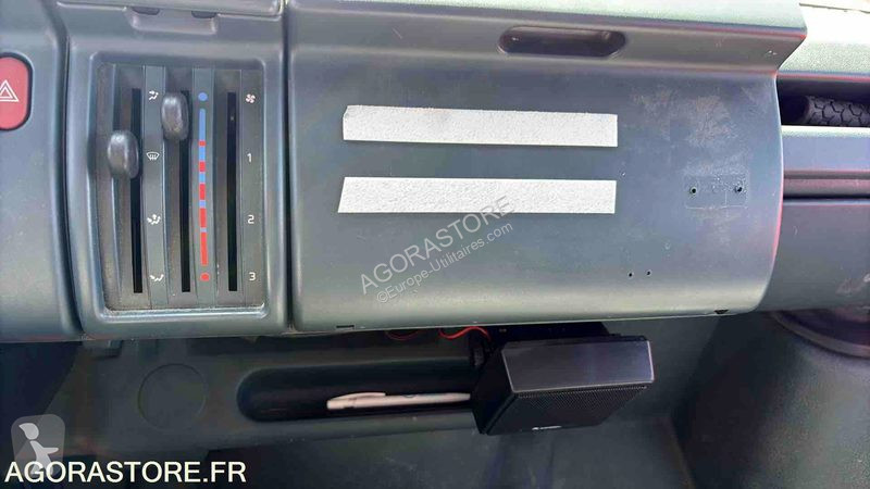 Лекотоварен автомобил Renault TRAFIC
