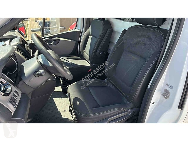 Лекотоварен автомобил Renault TRAFIC