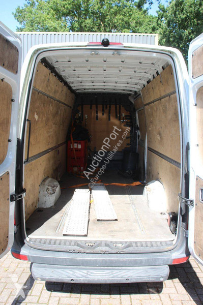 Mercedes 316 CDI van