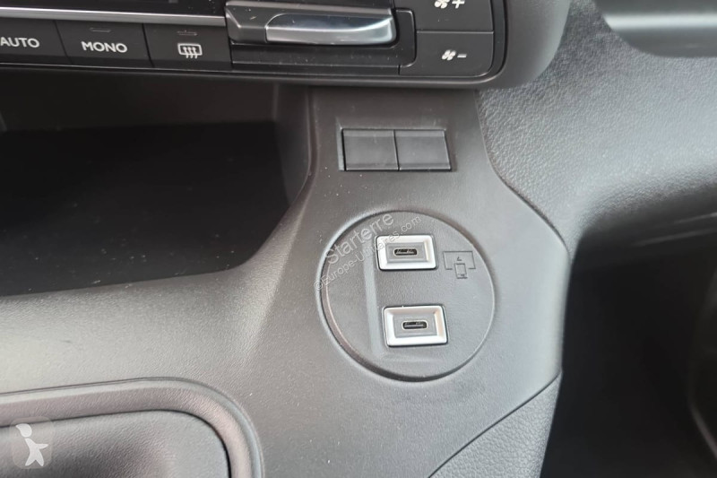 Véhicule utilitaire Citroën  BERLINGO CABINE...