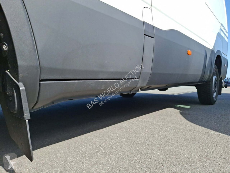 Furgoneta Iveco 3.0D 352L DC 6P. H2 AUT/ECC