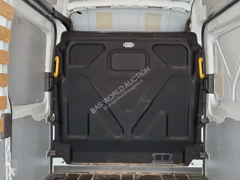 Užitkové vozidlo Ford 350 2.0 TDCI L3H2 Trend...