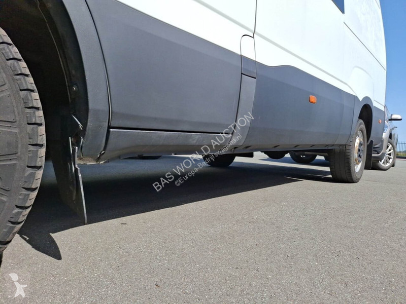 Furgoneta Iveco 3.0D 352L DC 6P. H2 AUT/ECC
