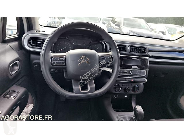 Коммерческий автомобиль