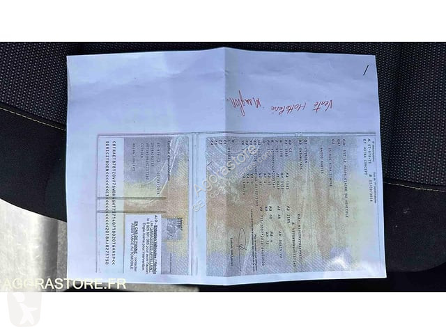 Коммерческий автомобиль