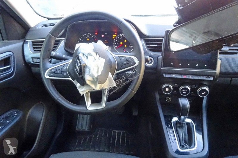 Коммерческий автомобиль Renault ARKANA 1,3 TCE...