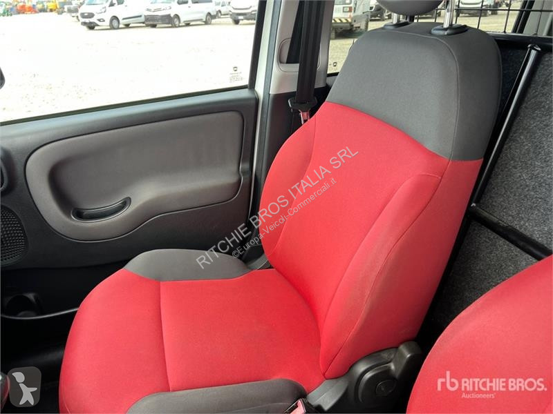 Veículo utilitário Fiat Cargo Van