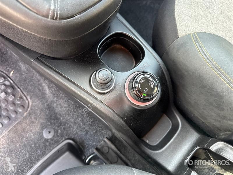 Veículo utilitário Fiat 4X4 Cross Automobile