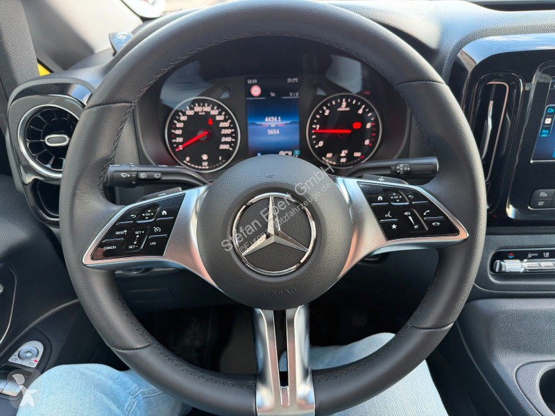 Furgoneta Mercedes Vito  9G Tourer AHK2,5to Navi