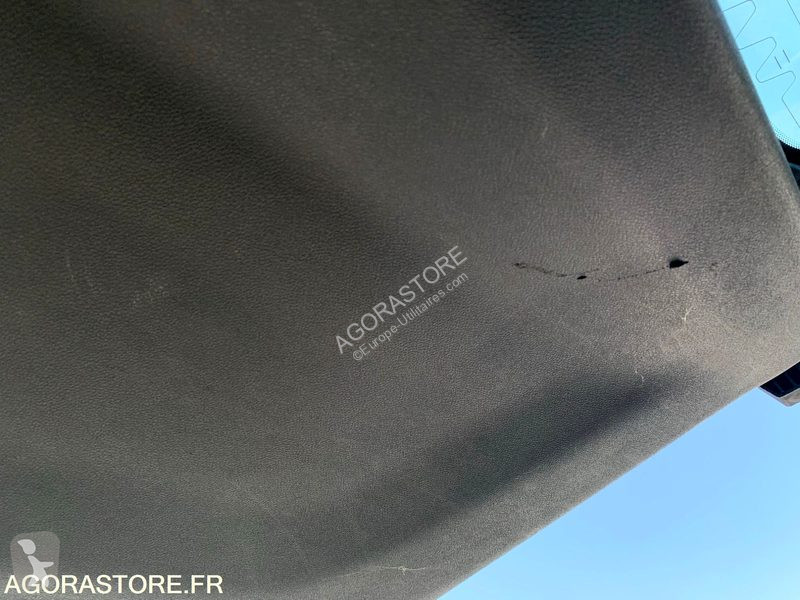 Véhicule utilitaire Peugeot RIFTER