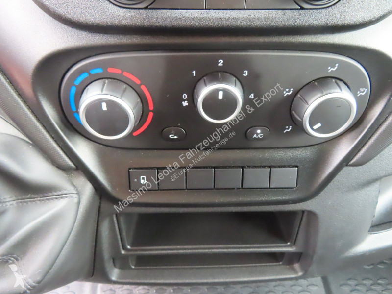Užitkové vozidlo Iveco 35C16  3,0  Möbelkoffer...