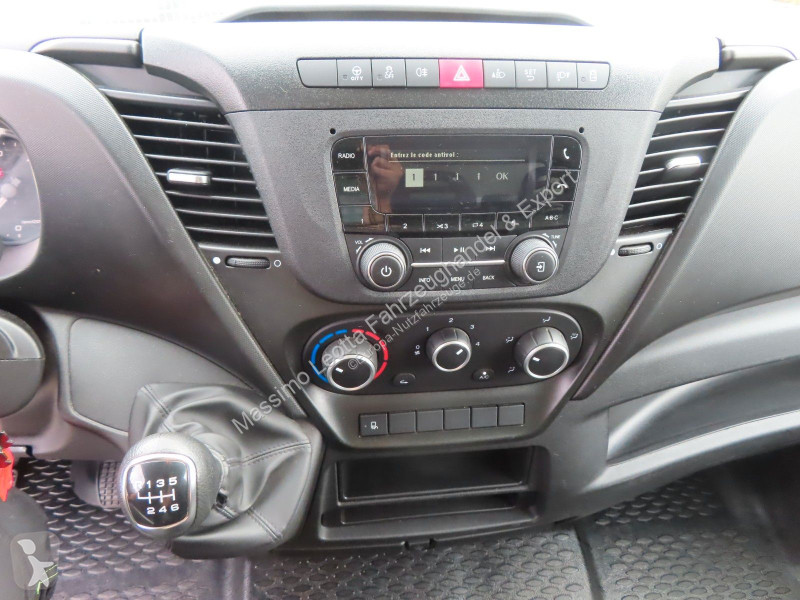 Užitkové vozidlo Iveco 35C16  3,0  Möbelkoffer...