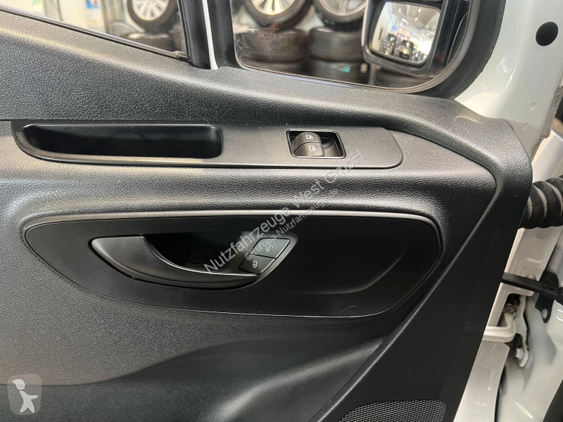 Užitkové vozidlo Mercedes 211/311...