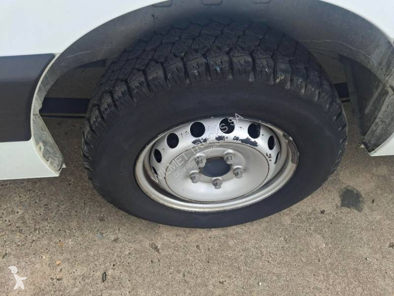 Véhicule utilitaire Renault 2.3 DCI 130