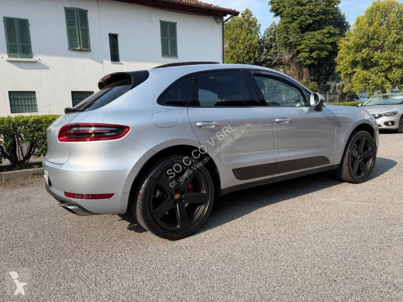Véhicule utilitaire Porsche