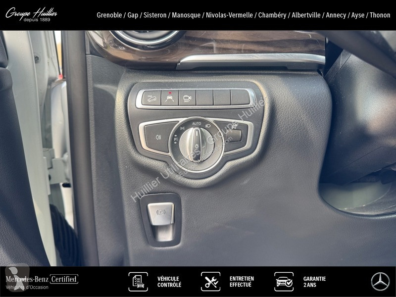 Véhicule utilitaire Mercedes 300 d 4MATIC...