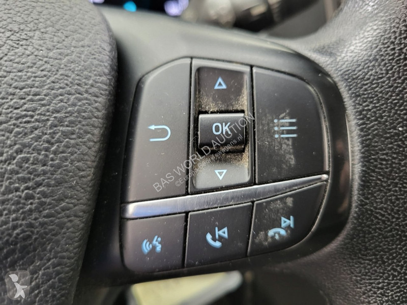 Véhicule utilitaire Ford 300 2.0 TDCI L1H1...