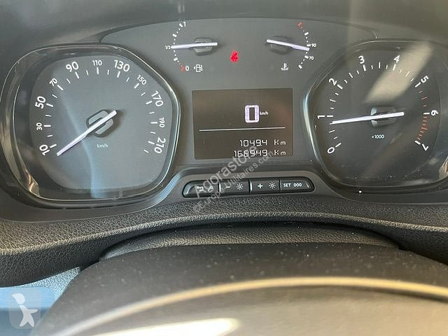 Véhicule utilitaire Peugeot EXPERT