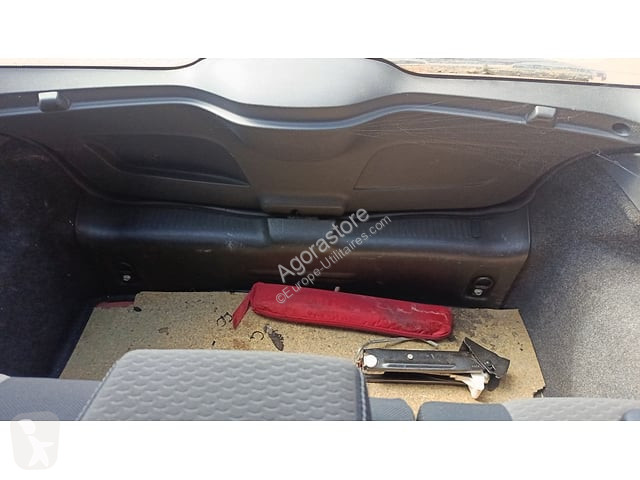 Коммерческий автомобиль Renault CLIO