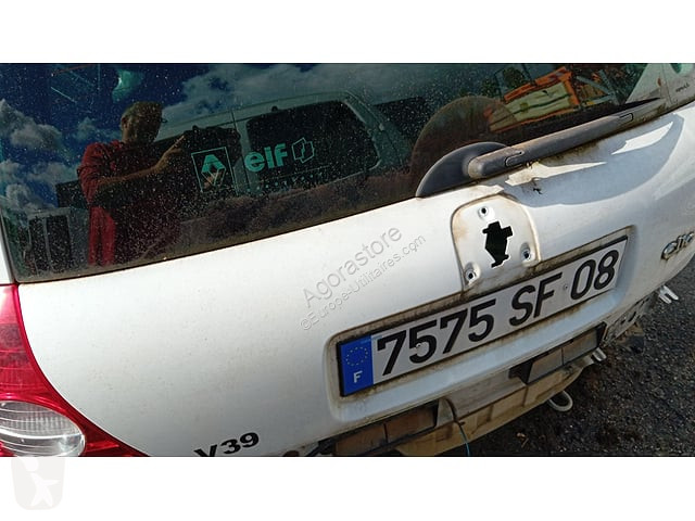 Коммерческий автомобиль Renault CLIO
