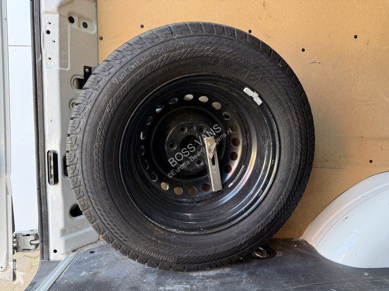 Iveco 35S14 2.3 140PK L2H2 Cruise Control 3.5t...